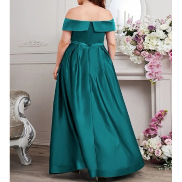 Plus size green off shoulder party formal evening maxi dress - Picture 3 of 7